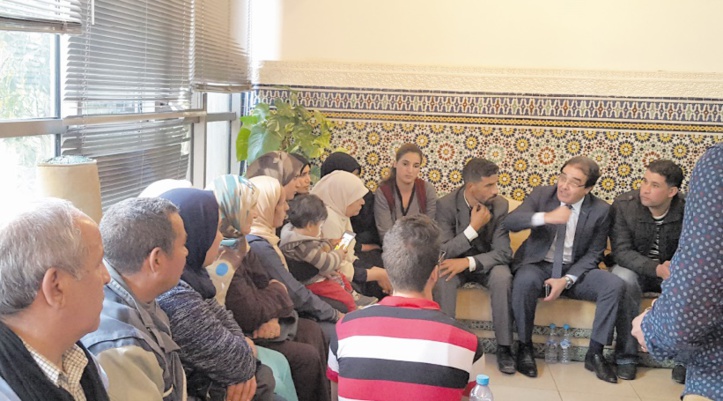 Abdelkrim Benatiq reçoit les familles des Marocains retenus en Libye Abdelkrim Benatiq reçoit les familles des Marocains retenus en Libye