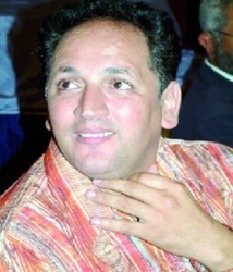 Lors de la kermesse des journalistes organisée par l’AMPS : Rachid Taoussi taclé par un Abdelkhalek Fahid seigneurial Lors de la kermesse des journalistes organisée par l’AMPS : Rachid Taoussi taclé par un Abdelkhalek Fahid seigneurial