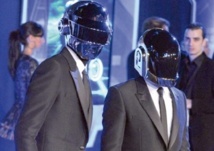 Daft Punk prend la tête du Top 200 du magazine américain Billboard Daft Punk prend la tête du Top 200 du magazine américain Billboard