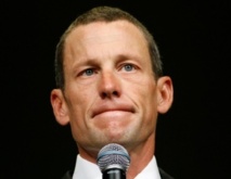Armstrong veut faire rejeter la plainte du gouvernement Armstrong veut faire rejeter la plainte du gouvernement