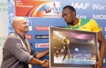 Bolt reçoit la photo de “l'éclair” en cadeau Bolt reçoit la photo de “l'éclair” en cadeau