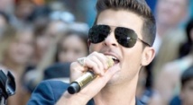 Le chanteur Robin Thicke défend le copyright de son tube “Blurred Lines” Le chanteur Robin Thicke défend le copyright de son tube “Blurred Lines”