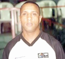 Chlif, le doyen des arbitres africains Chlif, le doyen des arbitres africains