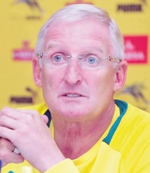 Gordon Igesund : «La rencontre sera un test de grandeur nature pour les Bafanas-Bafanas» Gordon Igesund : «La rencontre sera un test de grandeur nature pour les Bafanas-Bafanas»