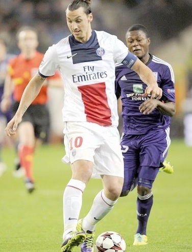 Ibra se met en quatre Ibra se met en quatre