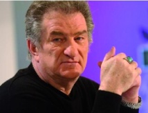Retraité de la scène, Eddy Mitchell continue à s’amuser en studio Retraité de la scène, Eddy Mitchell continue à s’amuser en studio