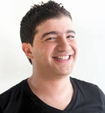 Hamza Filali: Il y a différence entre humoriste et bouffon Hamza Filali: Il y a différence entre humoriste et bouffon