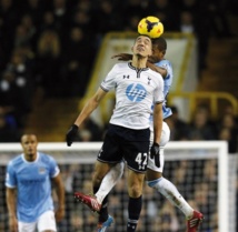 Man City vire en tête en Premier League Man City vire en tête en Premier League