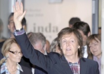 McCartney récompensé pour sa carrière de 50 ans McCartney récompensé pour sa carrière de 50 ans