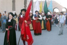 Une parade haute en couleur à l'ouverture des Journées interculturelles anglo-marocaines Une parade haute en couleur à l'ouverture des Journées interculturelles anglo-marocaines