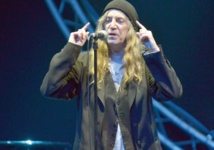 Patti Smith enflamme la scène du Jazzablanca sous un chapiteau perméable Patti Smith enflamme la scène du Jazzablanca sous un chapiteau perméable