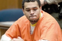 Chris Brown passera l’été en prison Chris Brown passera l’été en prison