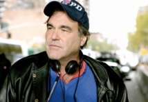 Oliver Stone réalise un film sur l'histoire d'Edward Snowden Oliver Stone réalise un film sur l'histoire d'Edward Snowden