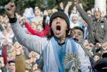 Reportage : Ces fans "orphelins" qui changent d'obédience Reportage : Ces fans "orphelins" qui changent d'obédience