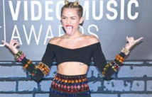 Miley Cyrus remporte le Prix du meilleur clip vidéo de l’année Miley Cyrus remporte le Prix du meilleur clip vidéo de l’année