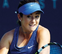Coup de tonnerre avec l'exploit d'une adolescente de 15 ans, l'Américaine CiCi Bellis Coup de tonnerre avec l'exploit d'une adolescente de 15 ans, l'Américaine CiCi Bellis
