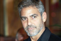 Clooney va porter à l’écran le scandale britannique des écoutes téléphoniques Clooney va porter à l’écran le scandale britannique des écoutes téléphoniques