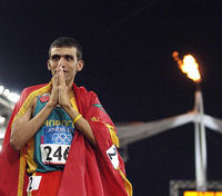 Hicham El Guerrouj intronisé au panthéon de l'athlétisme de l'IAAF Hicham El Guerrouj intronisé au panthéon de l'athlétisme de l'IAAF