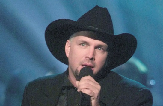 Garth Brooks devient le chanteur qui a vendu le plus d’albums aux Etats-Unis Garth Brooks devient le chanteur qui a vendu le plus d’albums aux Etats-Unis