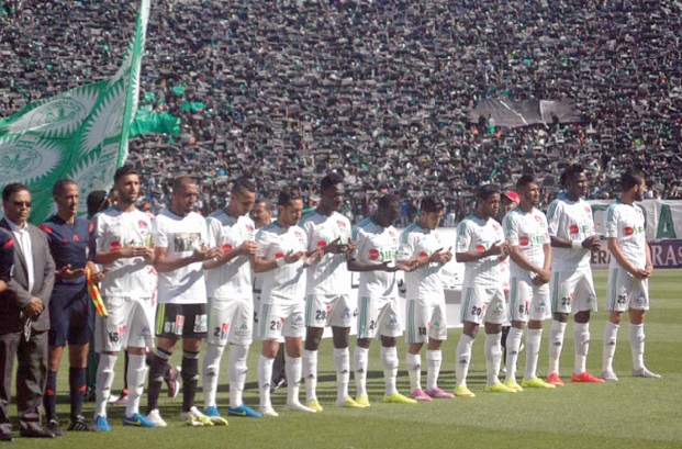 Ici les Verts observant la minute de silence en l'hommage des victimes du terrible accident de Tan-Tan Ici les Verts observant la minute de silence en l'hommage des victimes du terrible accident de Tan-Tan
