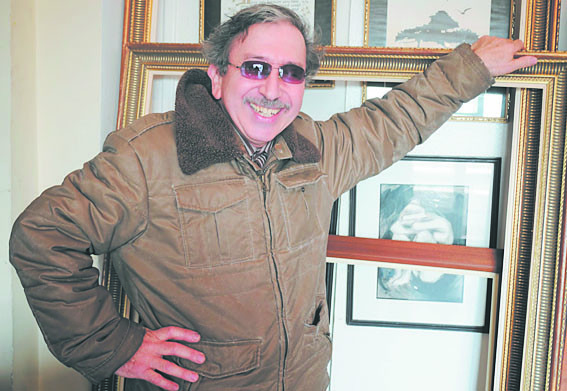 “Le peintre bucolique” expose ses œuvres à Bab Rouah “Le peintre bucolique” expose ses œuvres à Bab Rouah