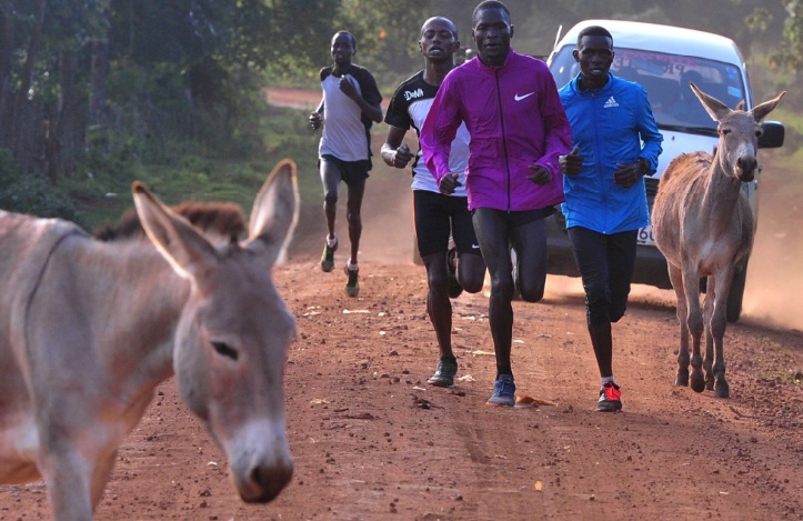 Iten, La Mecque de l'athlétisme kényan, prie pour que l'AMA l'épargne Iten, La Mecque de l'athlétisme kényan, prie pour que l'AMA l'épargne