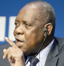 Hayatou abandonne une partie de ses prérogatives à la tête de la CAF Hayatou abandonne une partie de ses prérogatives à la tête de la CAF