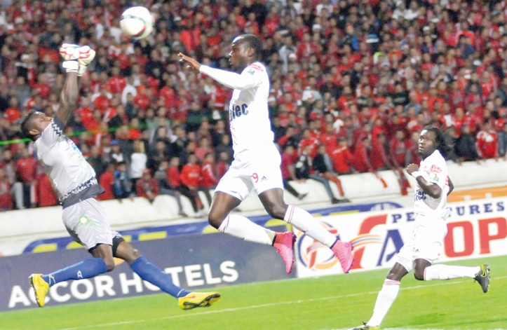 Keita n’a pas marqué, certes, mais s’en est tiré à bon compte pour son premier match officiel avec les Rouges. Ph. Moumen Keita n’a pas marqué, certes, mais s’en est tiré à bon compte pour son premier match officiel avec les Rouges. Ph. Moumen
