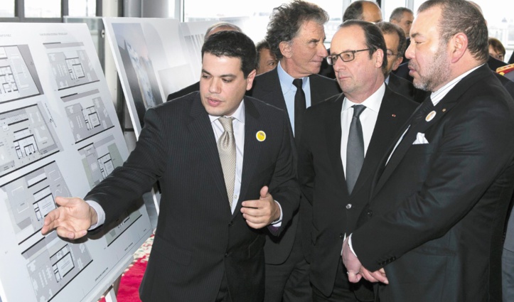 Le projet du Centre culturel marocain à Paris présenté à S.M le Roi et au Président François Hollande. Le projet du Centre culturel marocain à Paris présenté à S.M le Roi et au Président François Hollande.