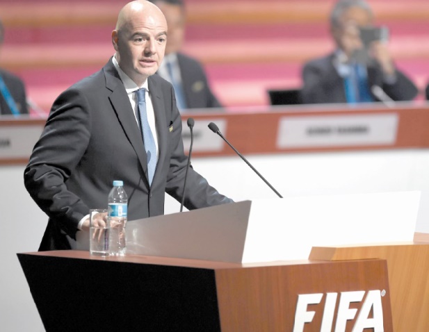 Mark Pieth : Infantino "se Blatterise" déjà Mark Pieth : Infantino "se Blatterise" déjà