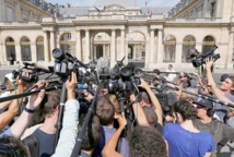 La justice française suspend un arrêté d'interdiction du burkini, sans éteindre la controverse La justice française suspend un arrêté d'interdiction du burkini, sans éteindre la controverse