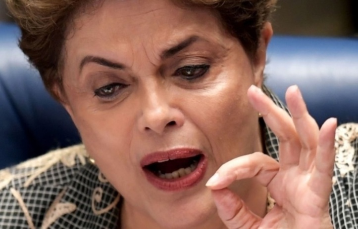 Sitôt destituée, Dilma Rousseff contre-attaque Sitôt destituée, Dilma Rousseff contre-attaque