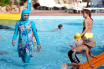 Du simulacre  médiatico-politique  autour du burkini