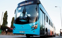 Bus bleu contre dala dala, ou comment vaincre les bouchons africains Bus bleu contre dala dala, ou comment vaincre les bouchons africains