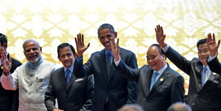 Obama hausse le ton face à Pékin sur la mer de Chine lors du Sommet asiatique au Laos Obama hausse le ton face à Pékin sur la mer de Chine lors du Sommet asiatique au Laos