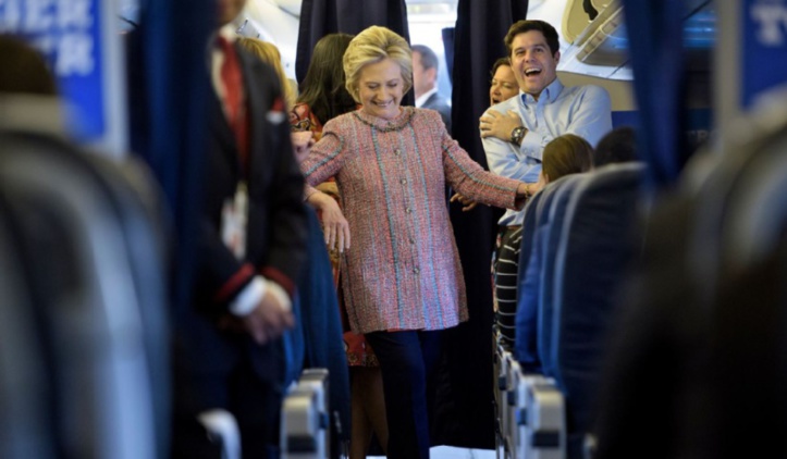 De retour en campagne, Clinton veut stopper l'ascension de Trump De retour en campagne, Clinton veut stopper l'ascension de Trump