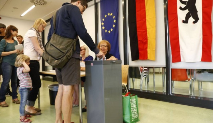 Les populistes infligent un nouveau revers électoral à Merkel Les populistes infligent un nouveau revers électoral à Merkel