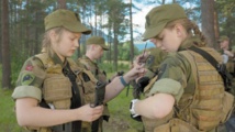 Du char au dortoir, les femmes à l'assaut de l'armée en Norvège
