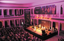 Les femmes du jazz plongent le public dans un mélange d’influences musicales aux rythmes afro-américains Les femmes du jazz plongent le public dans un mélange d’influences musicales aux rythmes afro-américains