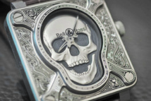 Le tatouage vient imprimer sa marque dans l'horlogerie de luxe Le tatouage vient imprimer sa marque dans l'horlogerie de luxe