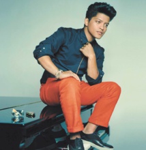 Bruno Mars sort “24K Magic”, une invitation à la fête