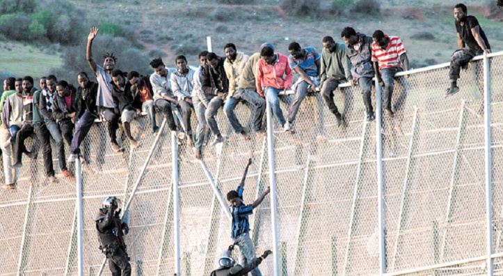 Près de 400 Subsahariens tentent d’entrer de force à Mellilia Près de 400 Subsahariens tentent d’entrer de force à Mellilia