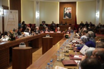 Les pratiques  parlementaires à la  lumière des changements internationaux Les pratiques  parlementaires à la  lumière des changements internationaux