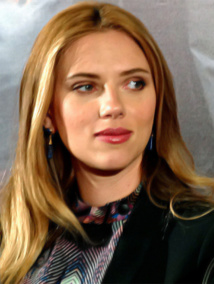 Scarlett Johansson bientôt serveuse