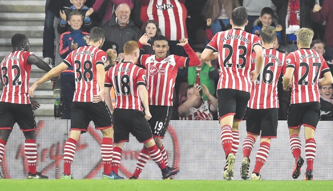 Un but de toute beauté de Boufal Un but de toute beauté de Boufal