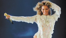 Beyoncé ravit la vedette lors des récompenses de la musique country