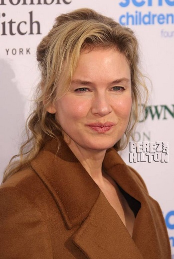 Les acteurs brillamment diplômés de l'Université : Renée Zellweger Les acteurs brillamment diplômés de l'Université : Renée Zellweger