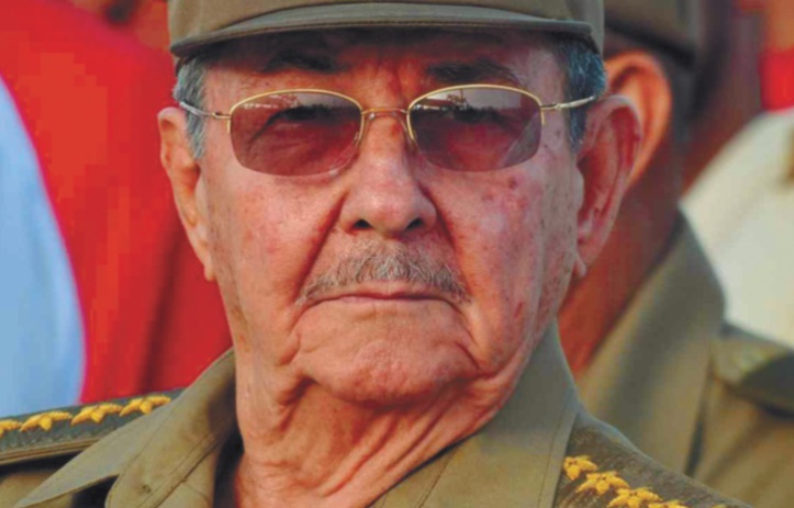 Raul Castro : Le petit frère désormais orphelin Raul Castro : Le petit frère désormais orphelin