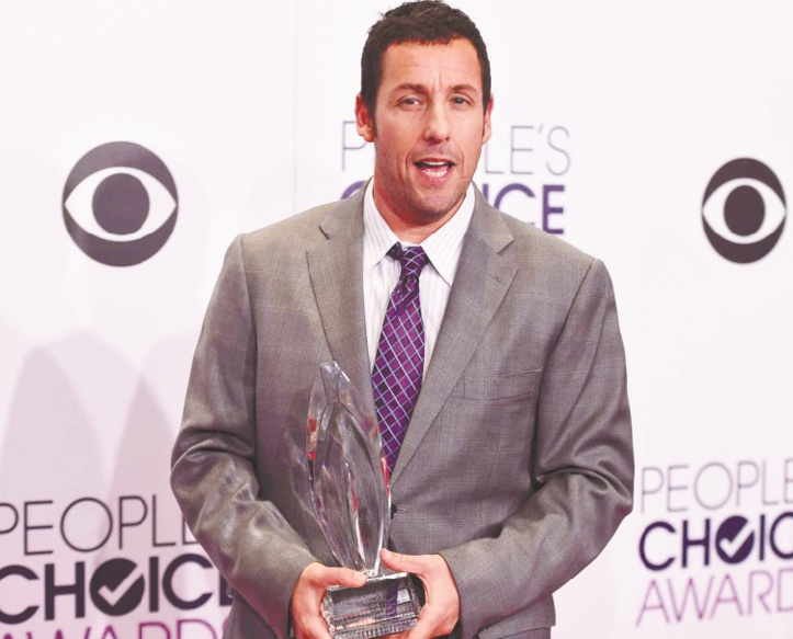 Les acteurs brillamment diplômés de l'Université : Adam Sandler