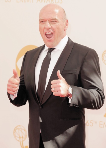 Les acteurs brillamment diplômés de l'Université : Dean Norris Les acteurs brillamment diplômés de l'Université : Dean Norris